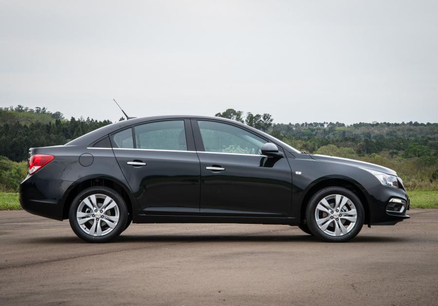  Chevrolet Cruze 2014 года  (BR) (фото 6 из 12)